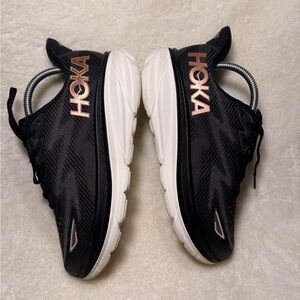 Hoka One One Clifton 9 Womens Size 8.5D Wide Black Rose Gold Running Shoes